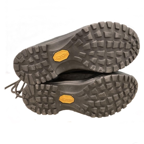 Coach Black ‘Sela’ Signature C Suede Snow Boots, Sz 7 - Picture 13 of 14